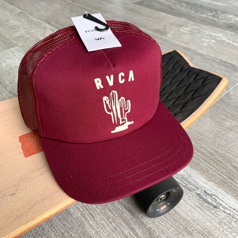 π₯π₯RVCA - TITLE TRUCKER HATπ₯π₯ - Picture 1 of 3